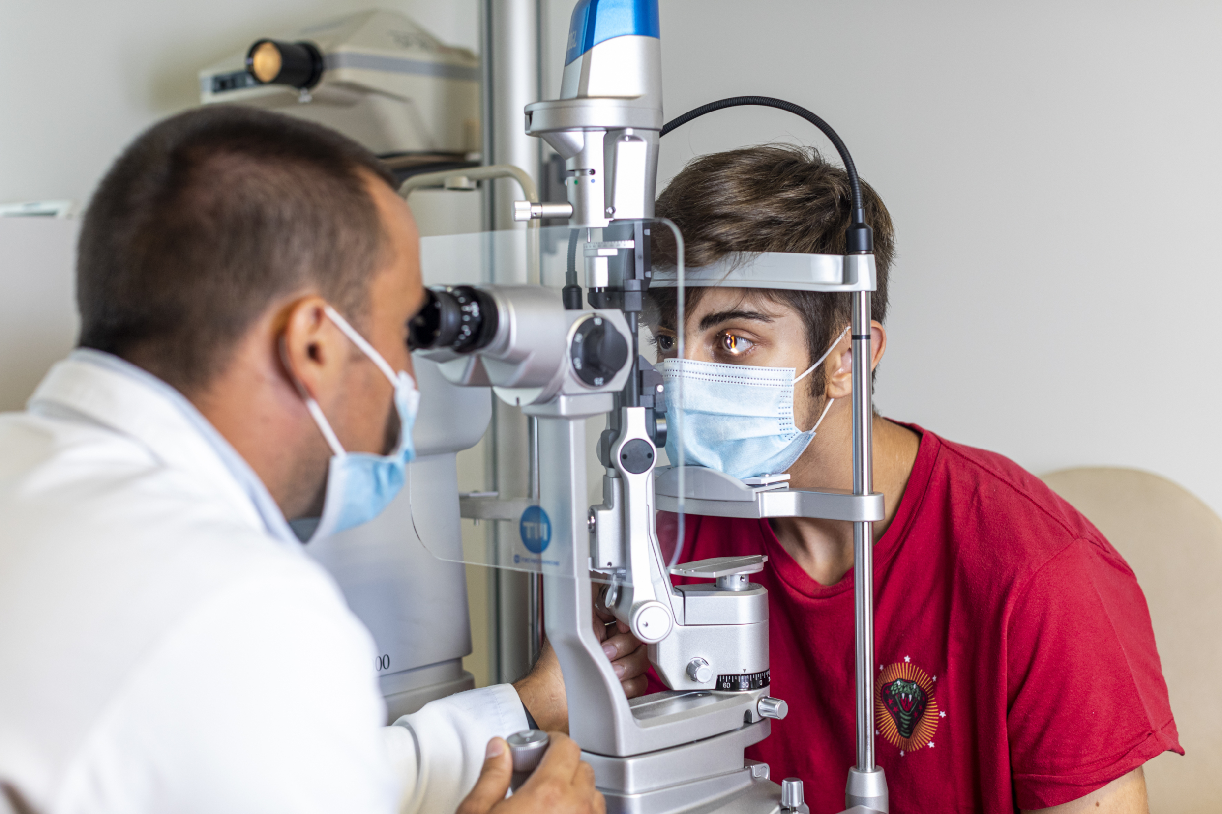 Cristallini Artificiali Di Ultima Generazione CRISTALLINI ARTIFICIALI MULTIFOCALI: UN SOLO INTERVENTO PER CURARE LA